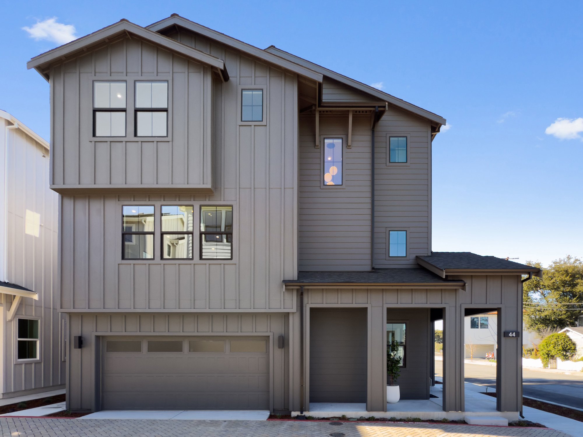 44 Sunnyside Avenue