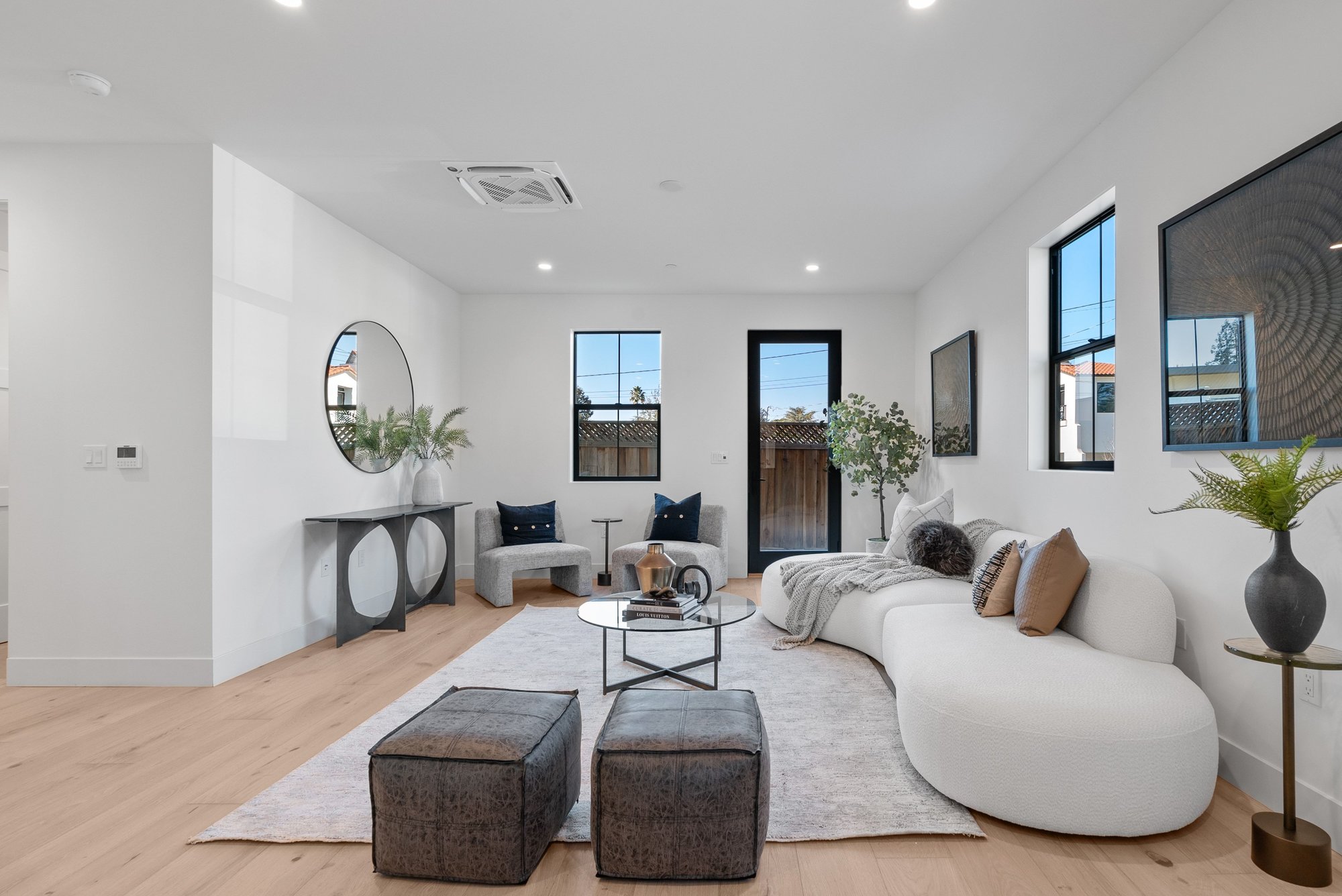 44 Sunnyside Avenue