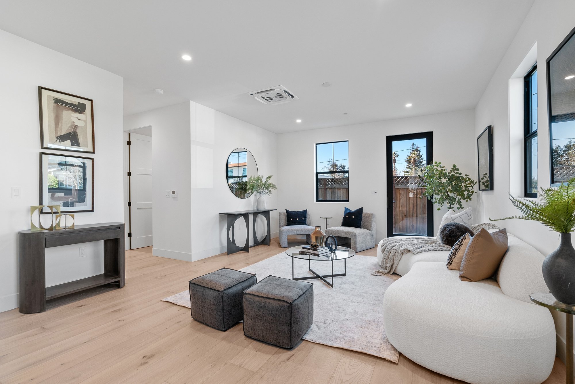 44 Sunnyside Avenue