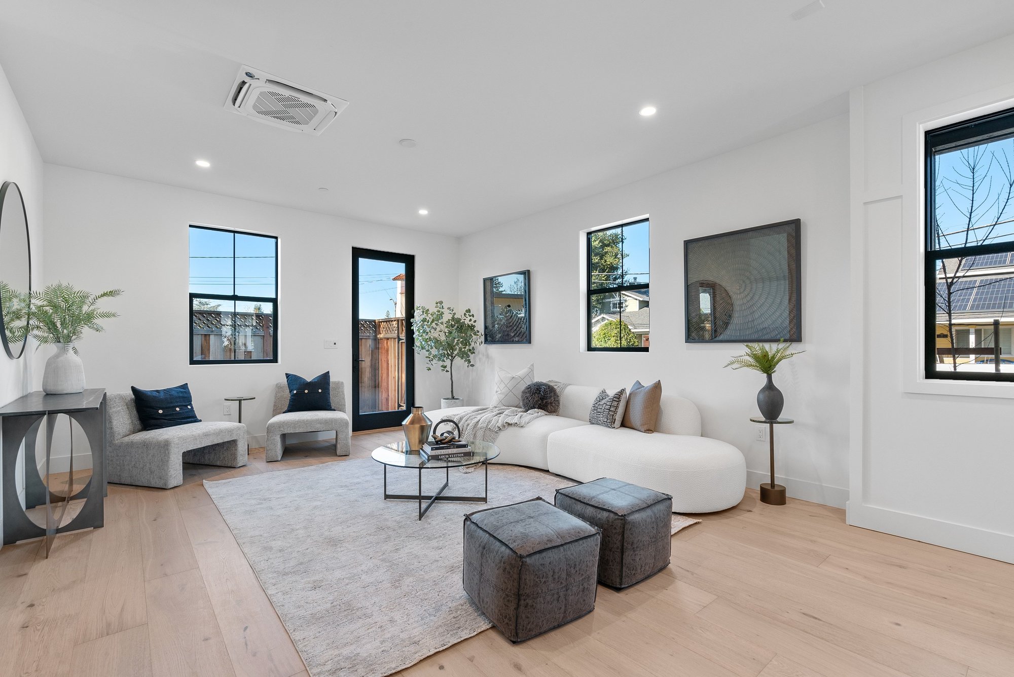 44 Sunnyside Avenue