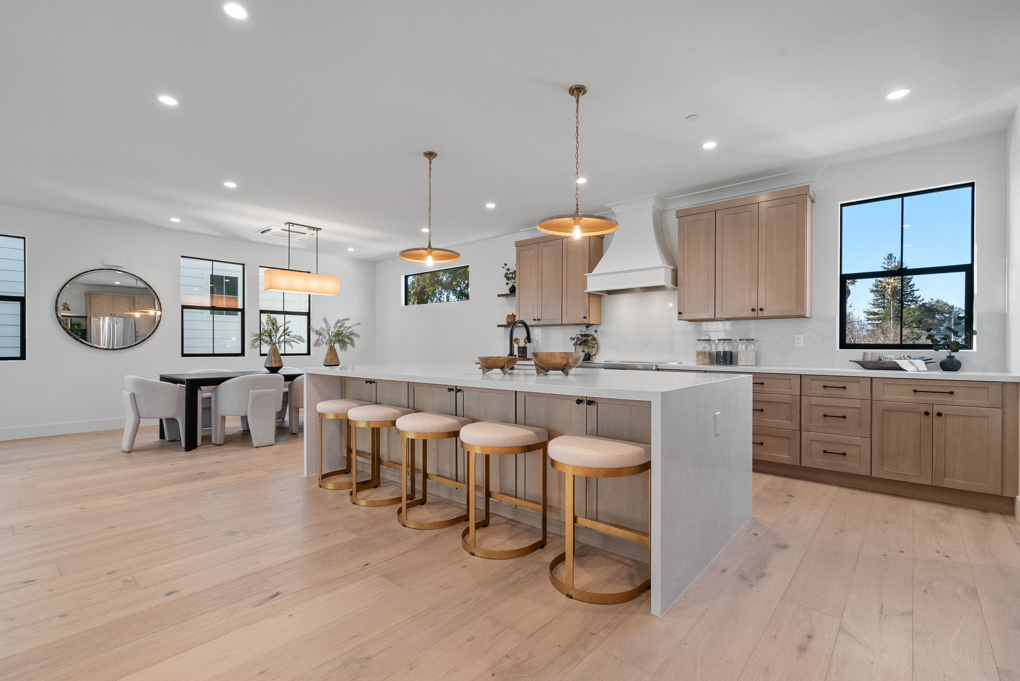 44 Sunnyside Avenue