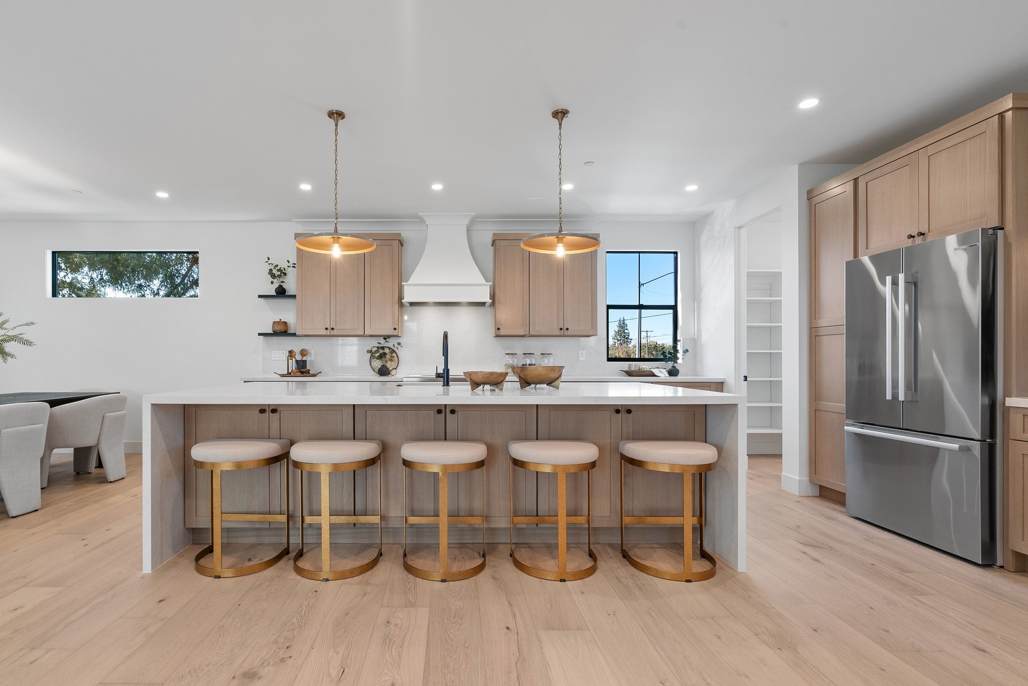 44 Sunnyside Avenue
