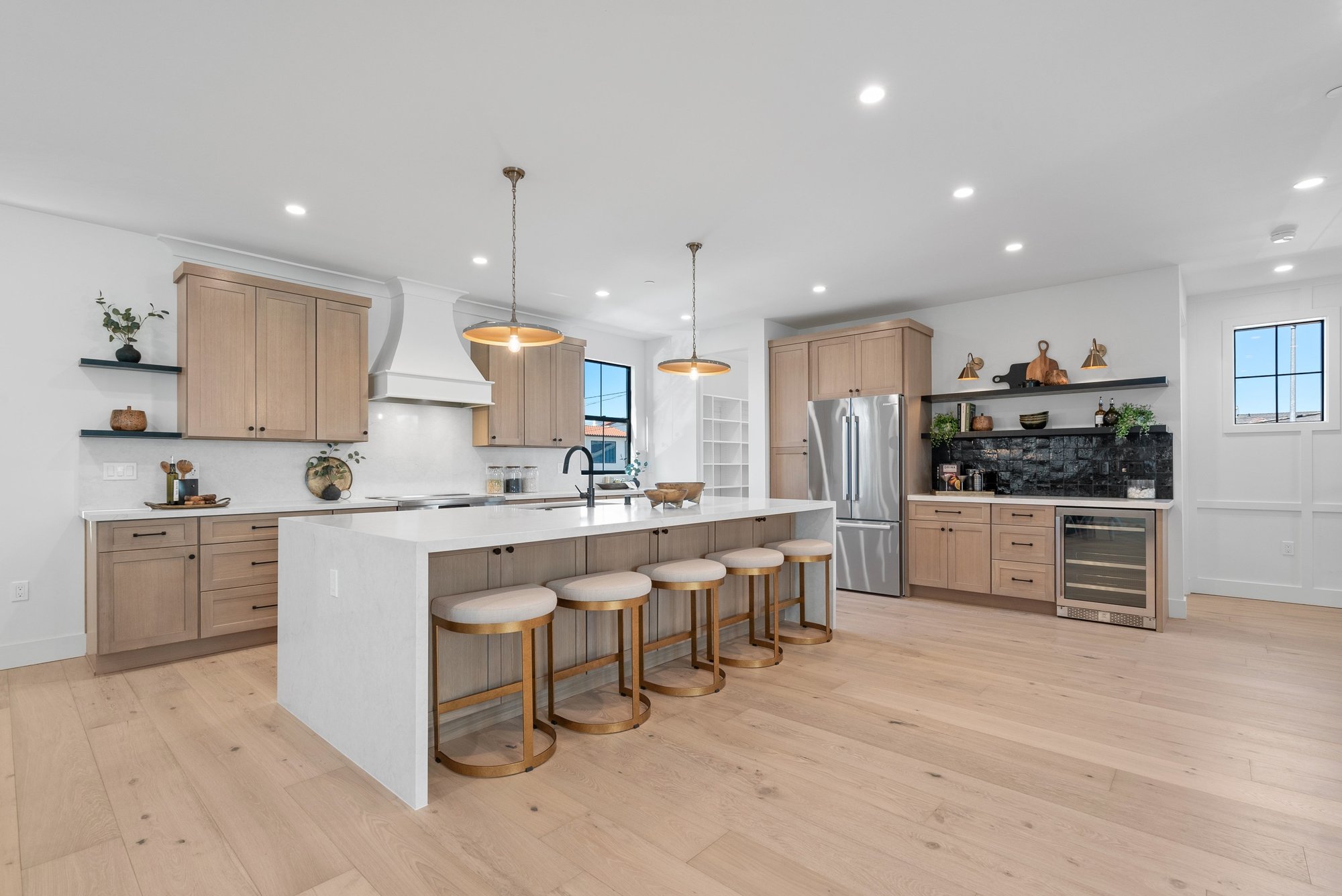 44 Sunnyside Avenue