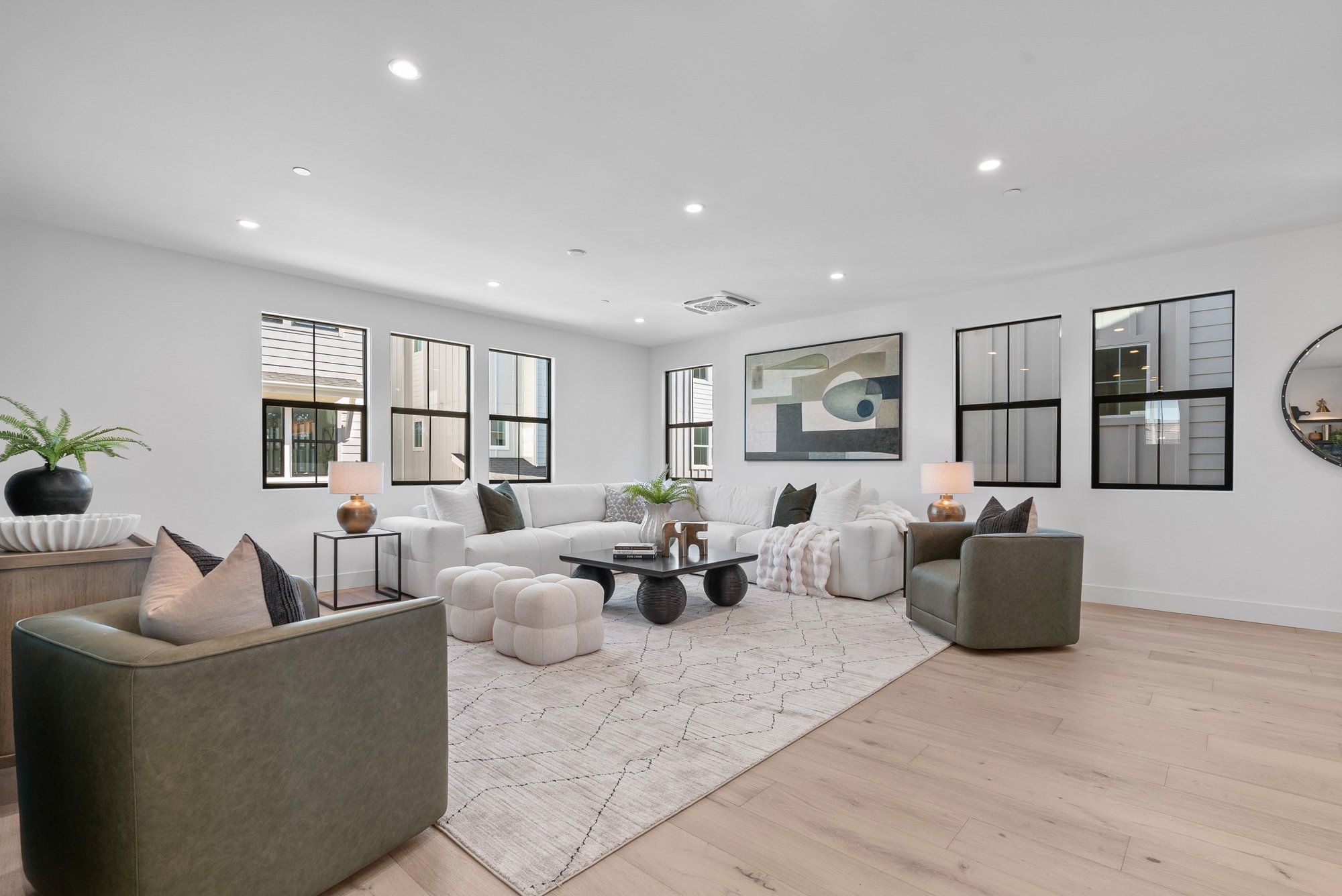 44 Sunnyside Avenue