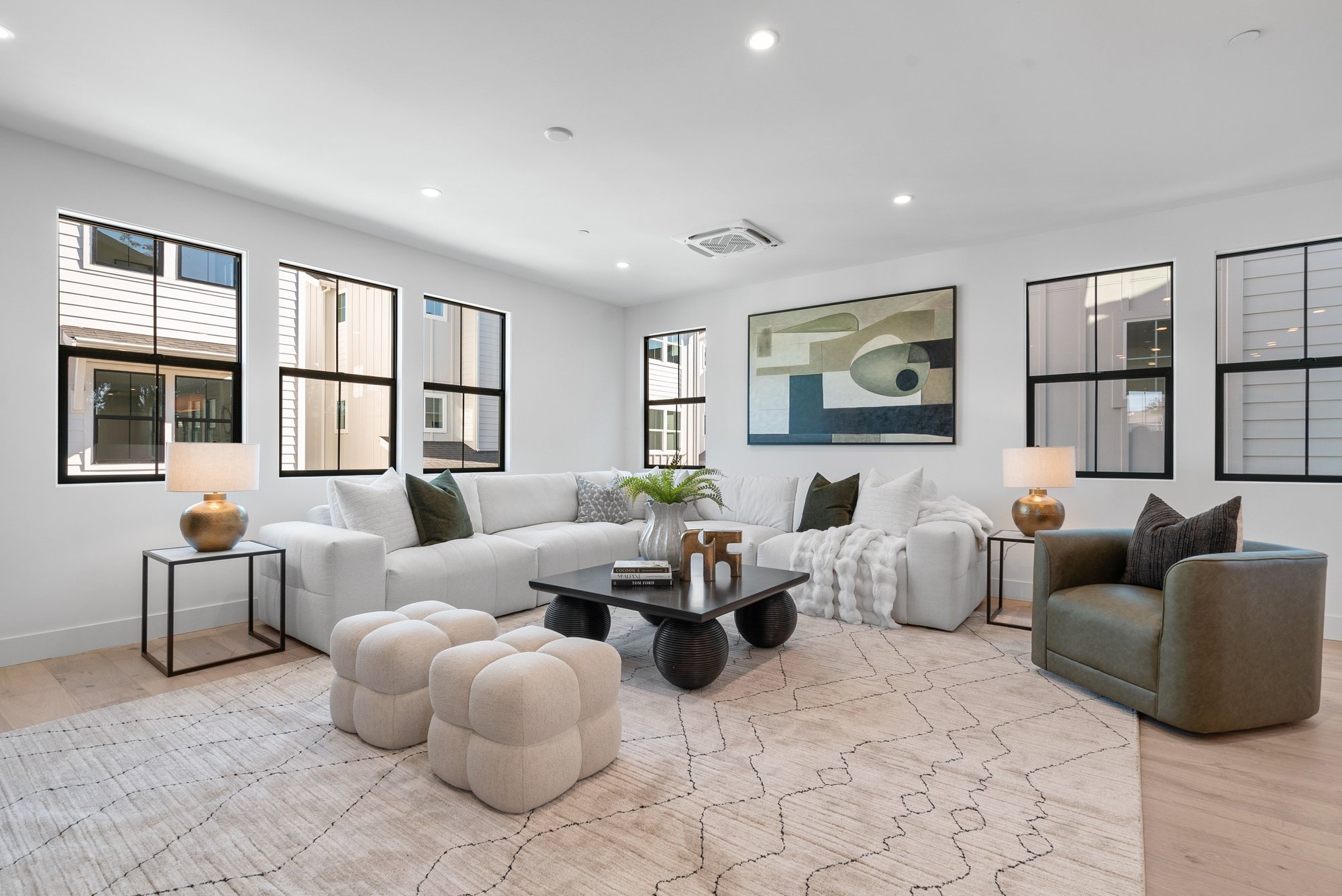 44 Sunnyside Avenue