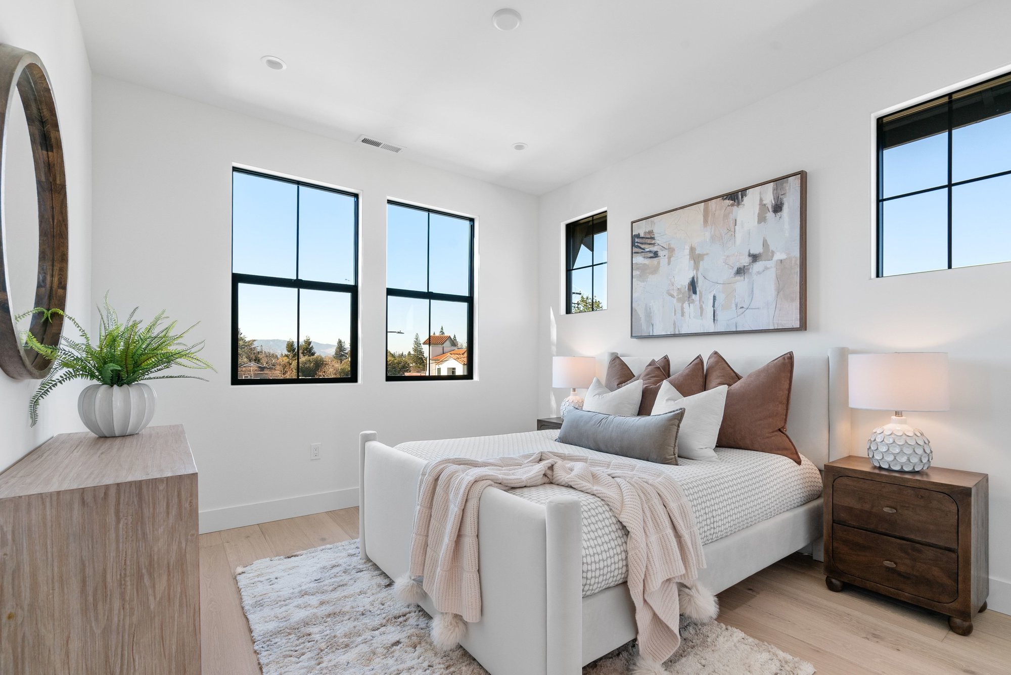 44 Sunnyside Avenue
